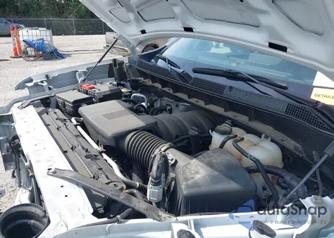 2024 Chevrolet Silverado 1500 4Wd Short Bed Wt from USA, damaged, VIN 2GCUDAED5R1207024